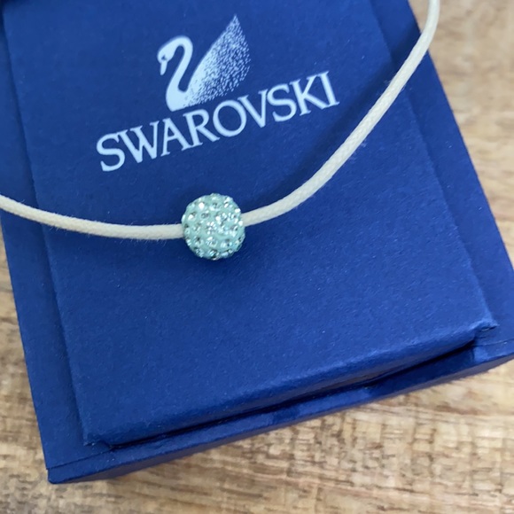 Swarovski | Dainty String Bracelet - Picture 4 of 4